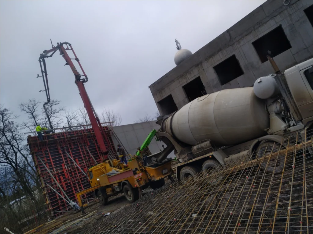 Detenčný Hroňovce